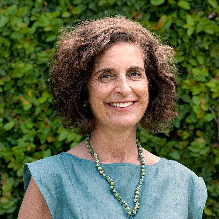 Adriana Debesa A.